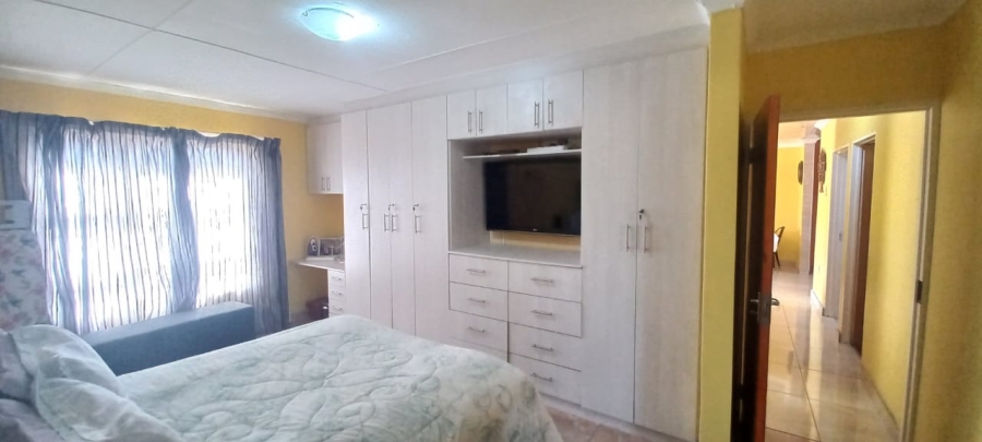 3 Bedroom Property for Sale in Amalinda Eastern Cape